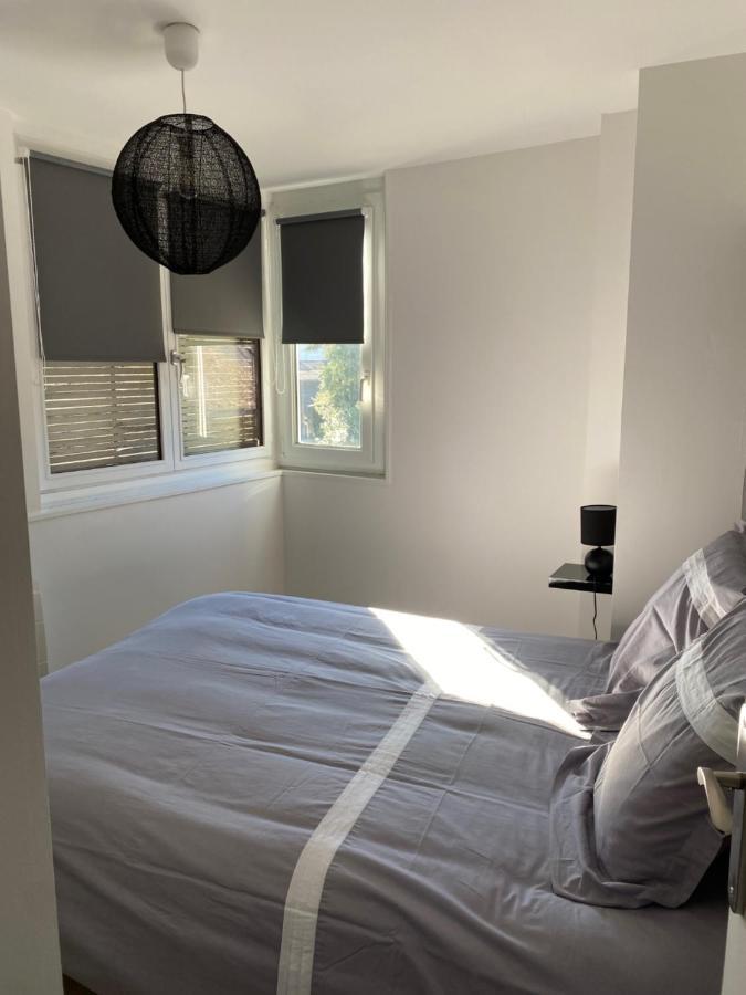 Résidence avec un T3 un T2 et un STUDIO en Centre Ville d Argelès-Gazost Esterno foto